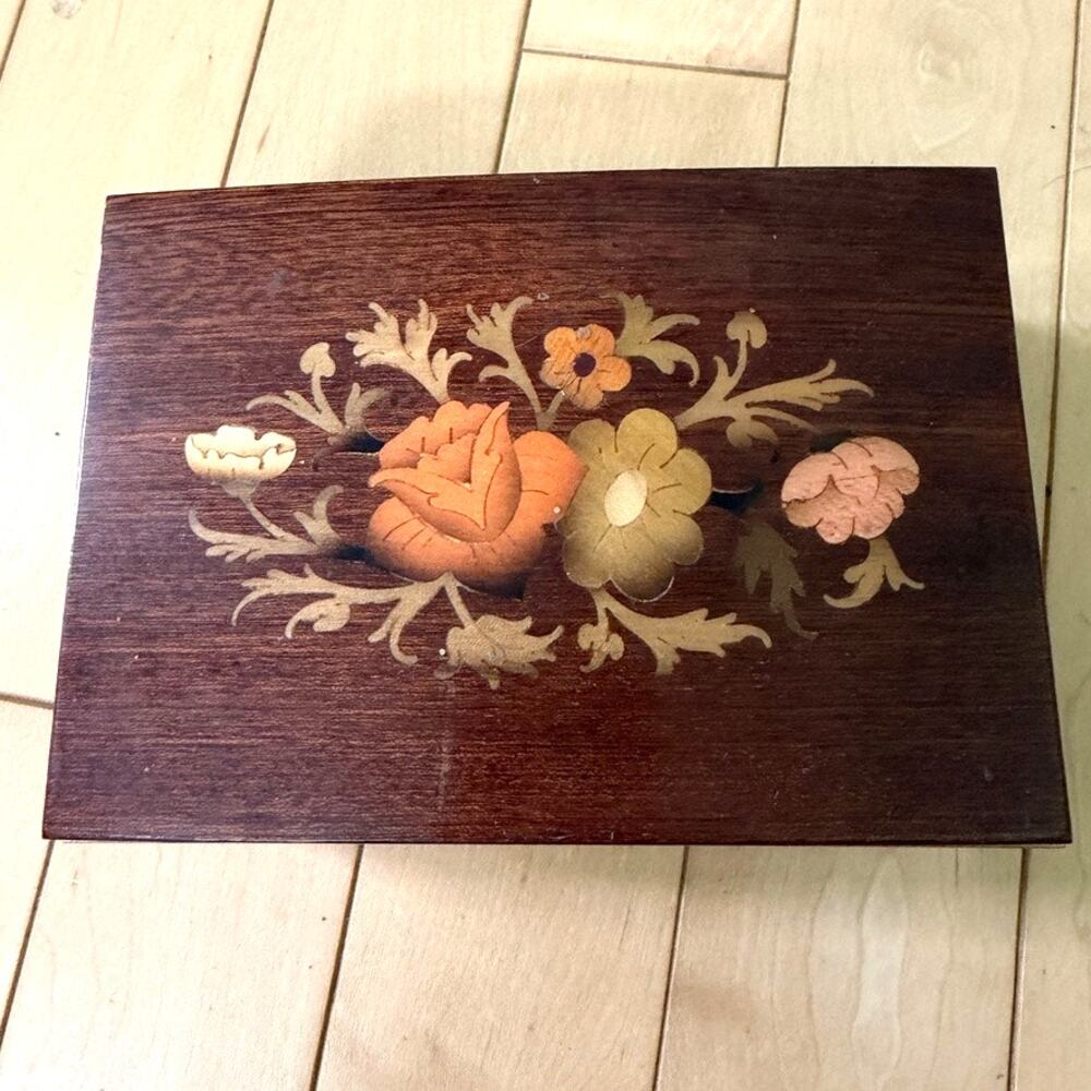 Reuge Music Box Wood Marquetry Inlay Lara's Theme Doctor Zhivago Cottagecore Art